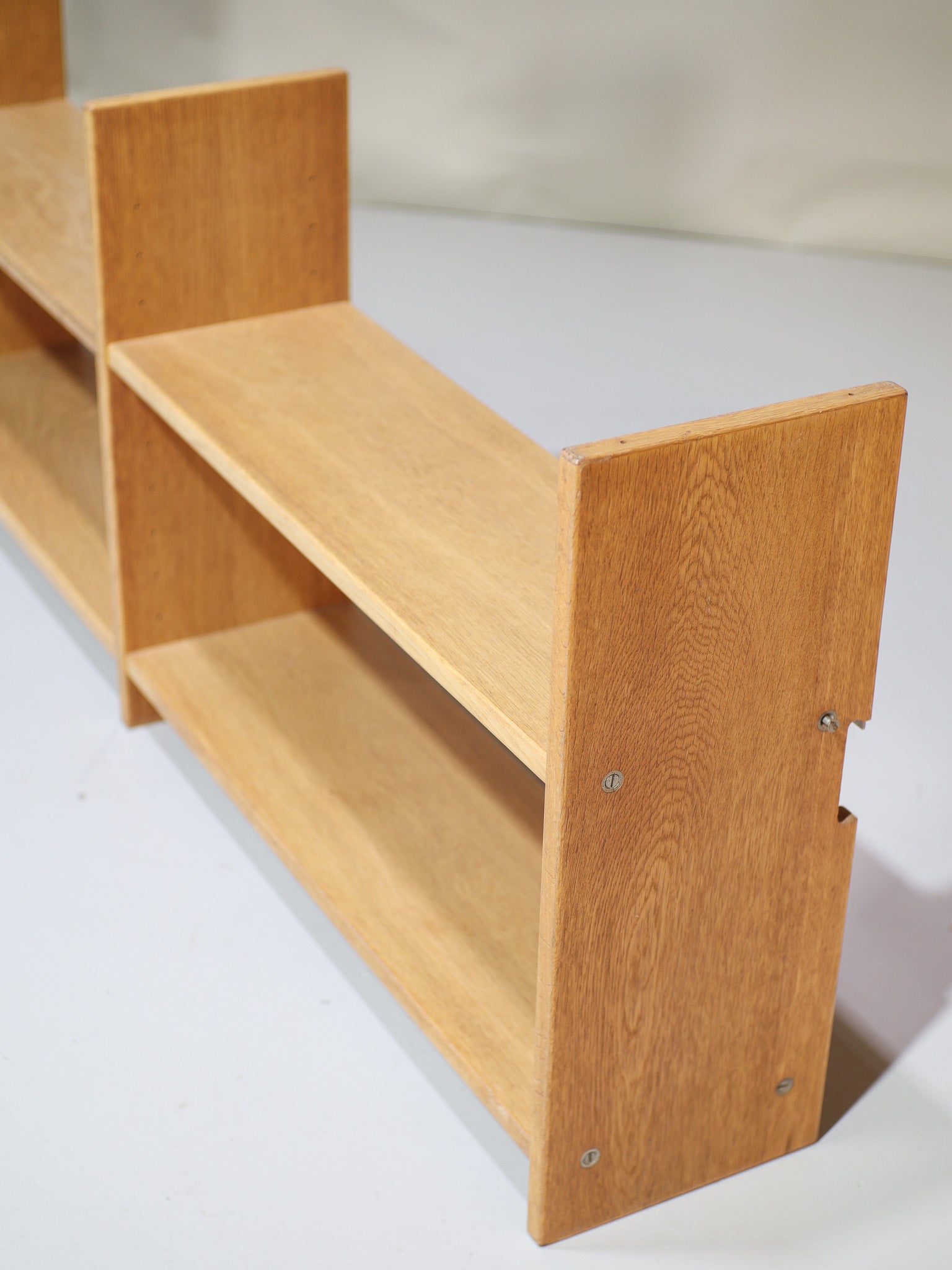 Hans_Wegner_oak_wall_unit_shelves_Danish_vintage