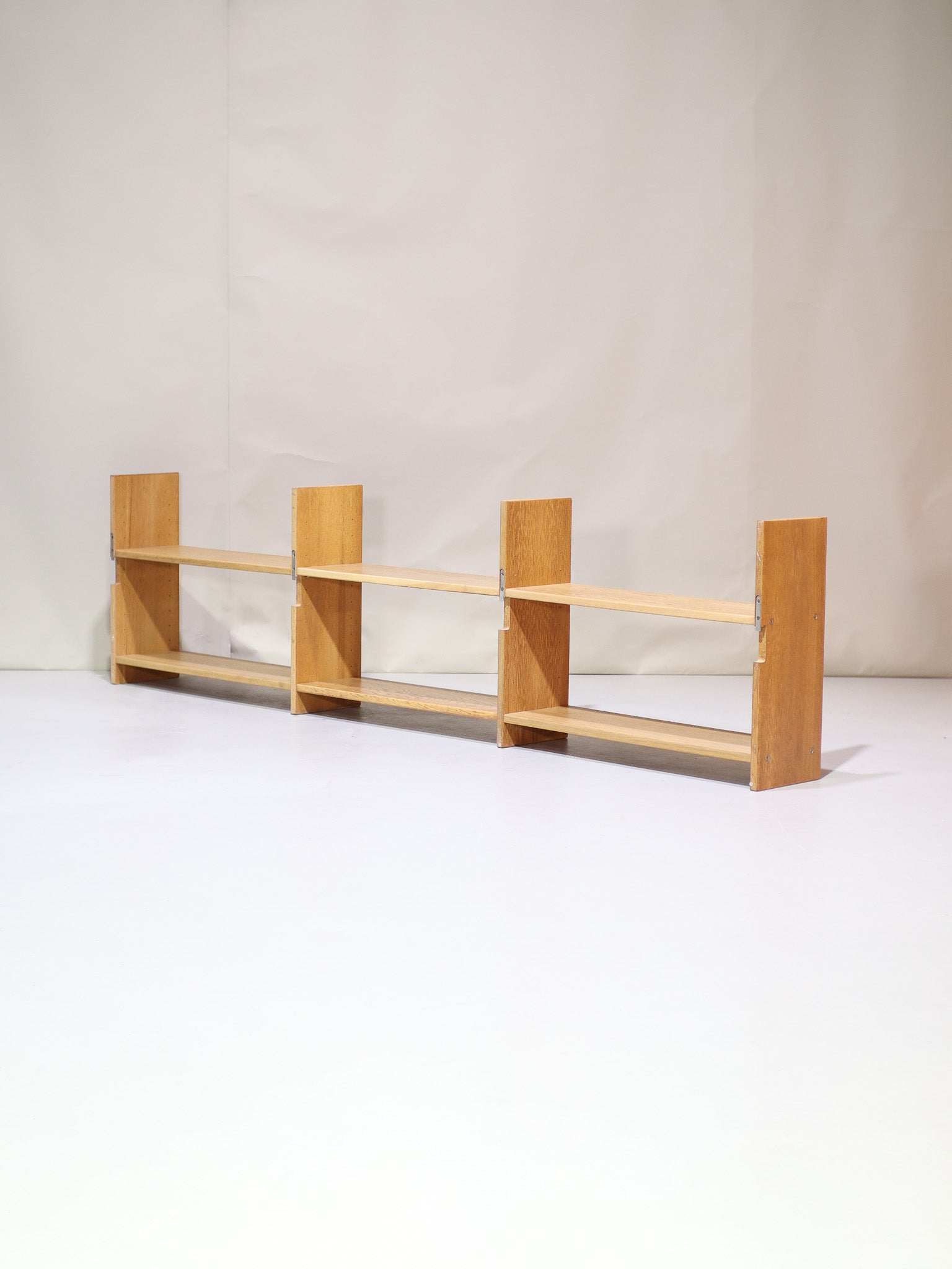 Hans_Wegner_oak_wall_unit_shelves_Danish_vintage