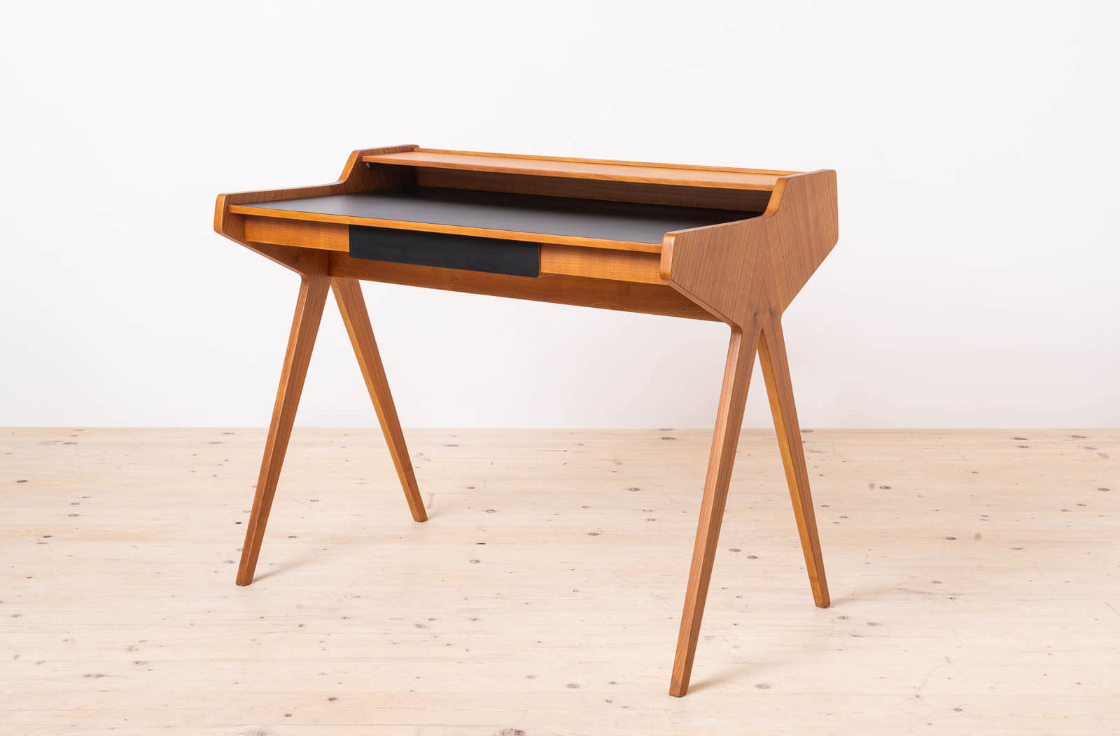 Lady_Desk_by_Helmut_Magg,_Germany,_1950s
