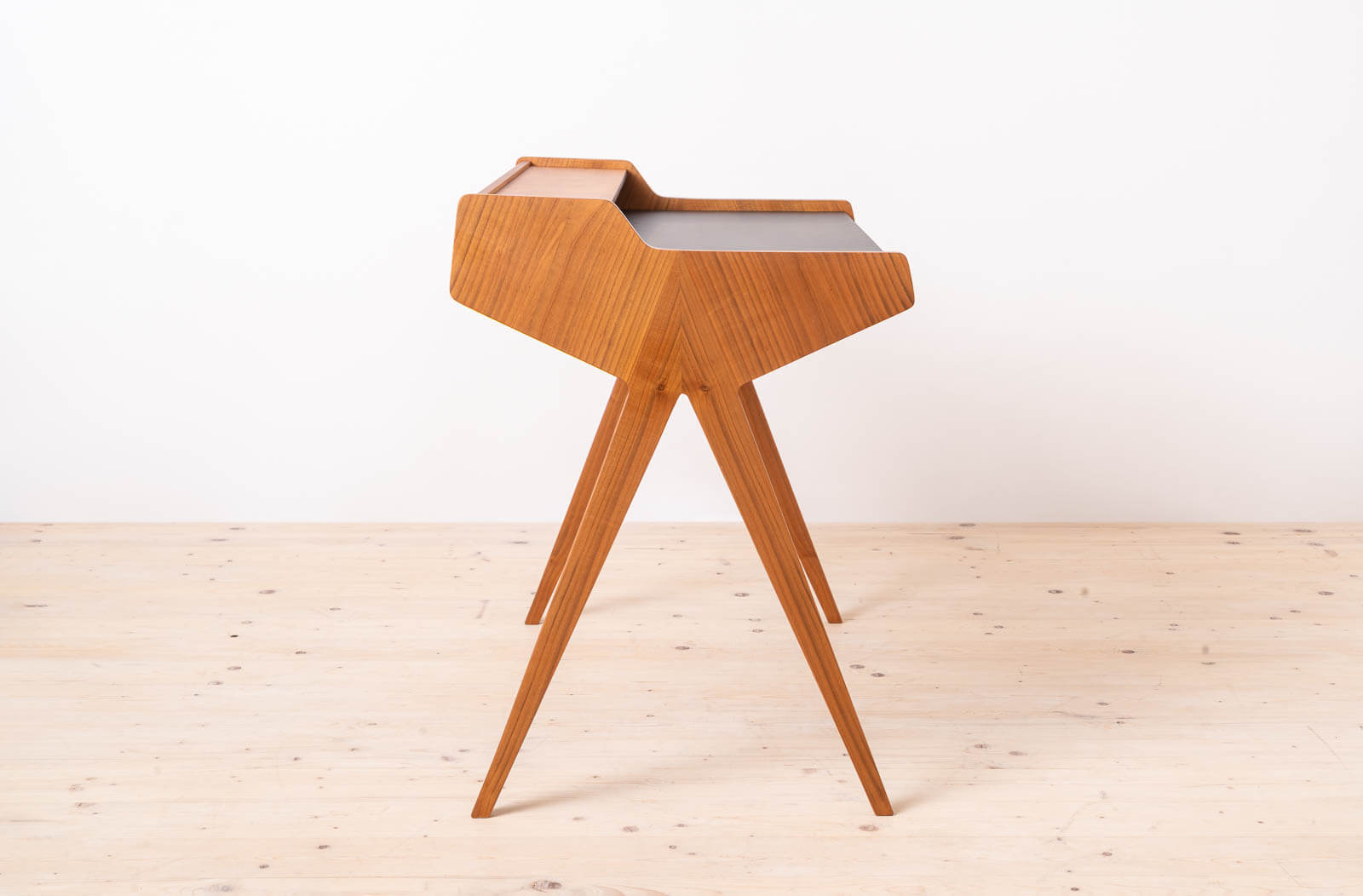 Lady_Desk_by_Helmut_Magg,_Germany,_1950s