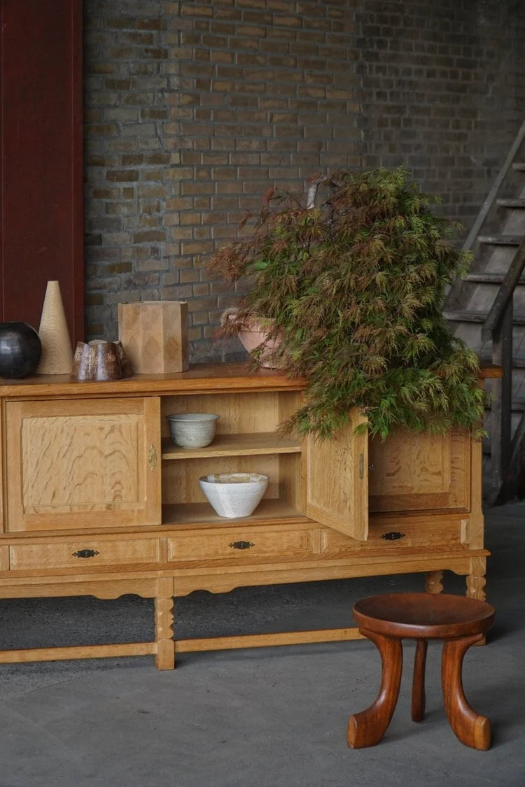 Henning_Kjærnulf_Brutalist_Oak_Sideboard,_Danish_Mid_Century_Modern_Credenza,_1960s