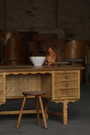 Henning_Kjærnulf_Freestanding_Oak_Desk,_Danish_Mid_Century_Modern,_1950s