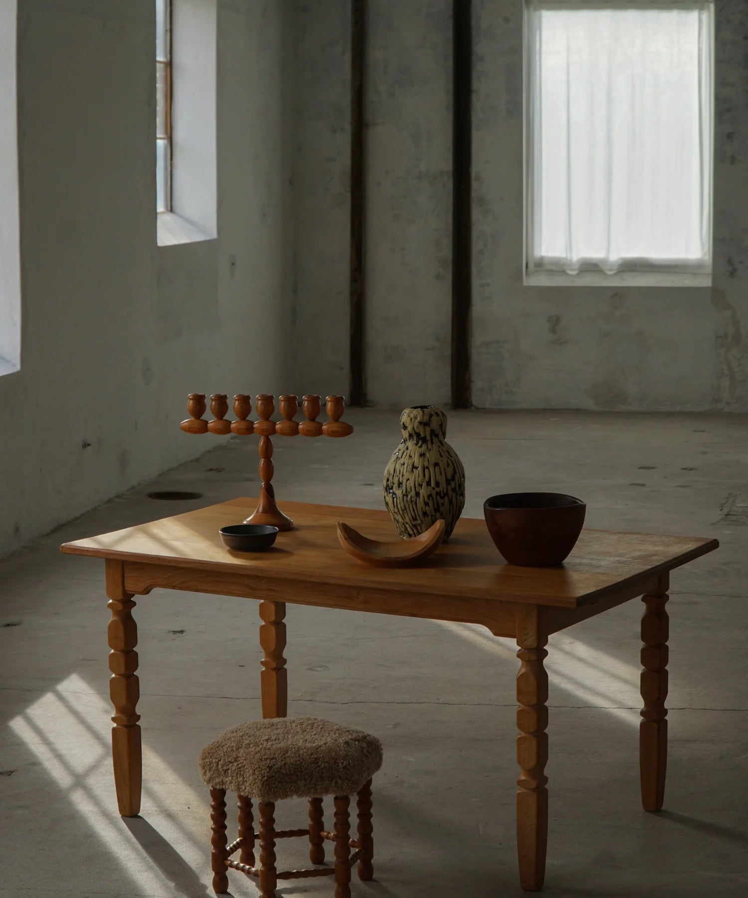 Henning_Kjærnulf_Rectangular_Oak_Dining_Table,_Denmark_1960s