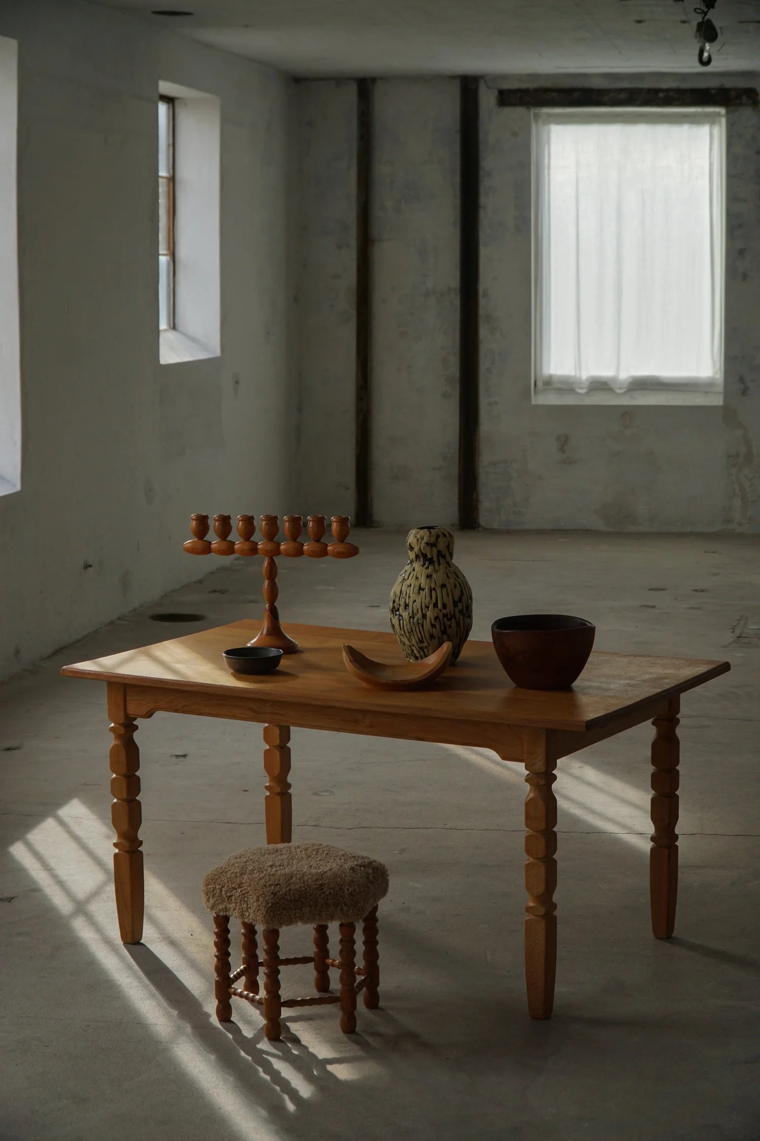 Henning_Kjærnulf_Rectangular_Oak_Dining_Table,_Denmark_1960s