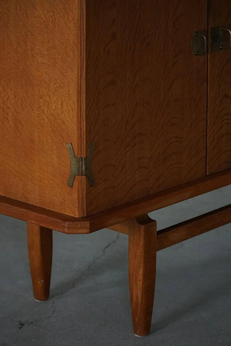 Henning_Kjærnulf,_Sideboard_in_Oak_&_Brass,_Danish_Mid_Century_Modern,_1960s