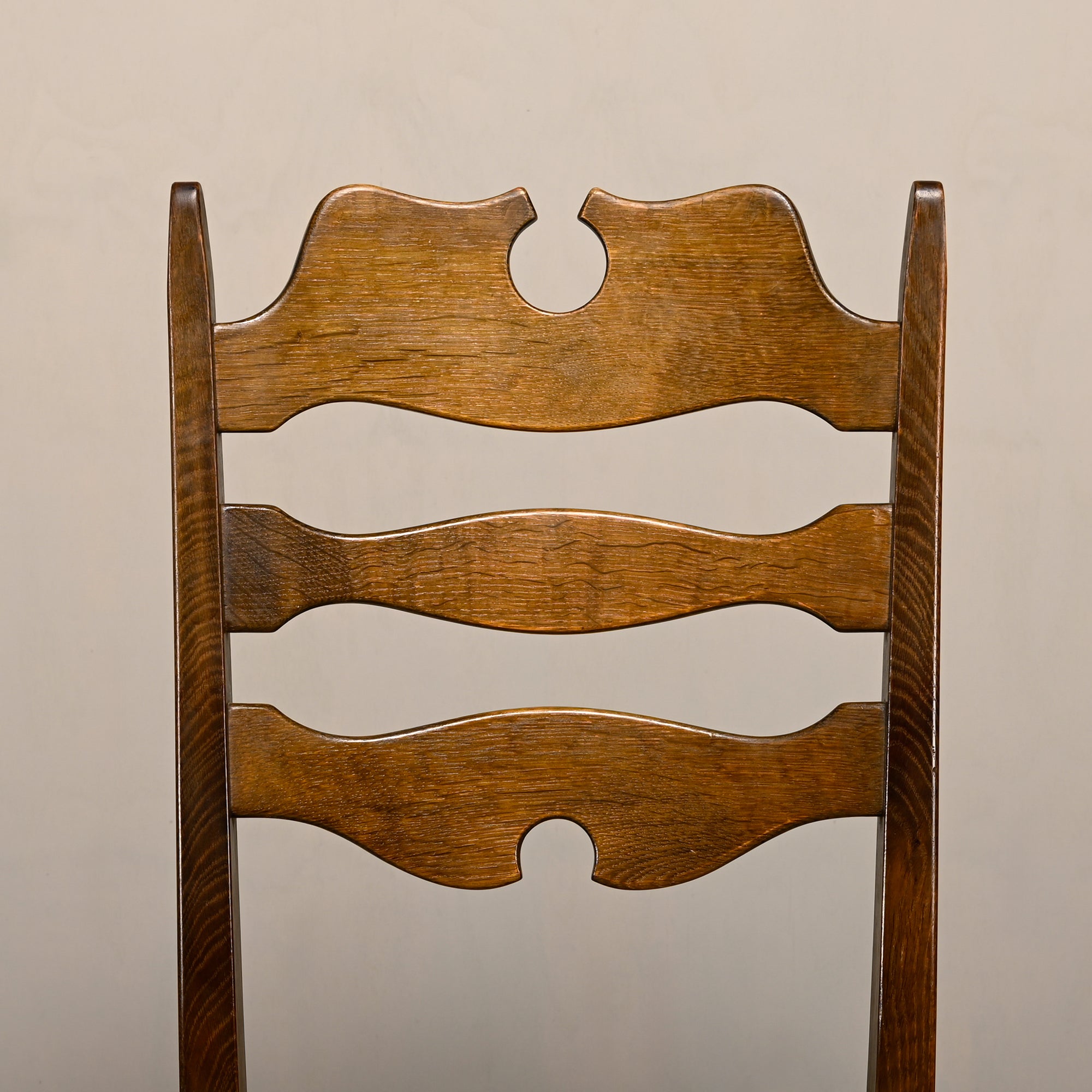 Set_of_6_Razorblade_Dining_Chairs_by_Henning_Kjærnulf_for_EG_Kvalitetsmøbel,_Denmark,_1960s