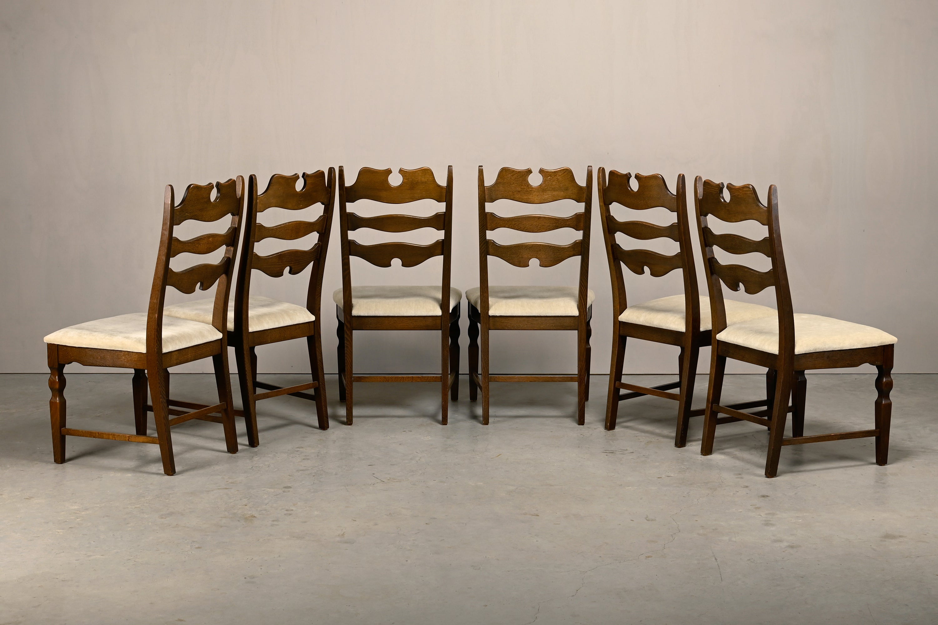Set_of_6_Razorblade_Dining_Chairs_by_Henning_Kjærnulf_for_EG_Kvalitetsmøbel,_Denmark,_1960s