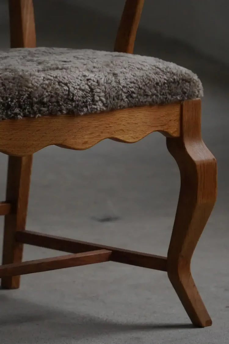 Henry_Kjærnulf_‘Razorblade’_Armchair_in_Oak_and_Lambswool,_Danish_Modern_Design