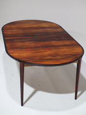 Henry_Rosengren_Hansen_Extendable_Rosewood_Dining_Table_for_Brande_Møbelindustri,_Denmark_1960s