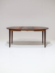Henry_Rosengren_Hansen_Extendable_Rosewood_Dining_Table_for_Brande_Møbelindustri,_Denmark_1960s