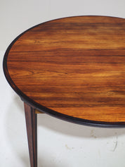 Henry_Rosengren_Hansen_Extendable_Rosewood_Dining_Table_for_Brande_Møbelindustri,_Denmark_1960s