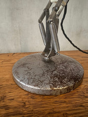 Model_90_Anglepoise_Table_Lamp_by_George_Carwardine_for_Herbert_Terry_&_Sons,_Britain,_1970s