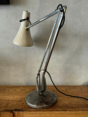 Model_90_Anglepoise_Table_Lamp_by_George_Carwardine_for_Herbert_Terry_&_Sons,_Britain,_1970s