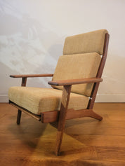 High_back_GE290A_armchair_by_Hans_J._Wegner_for_Getama
