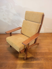High_back_GE290A_armchair_by_Hans_J._Wegner_for_Getama