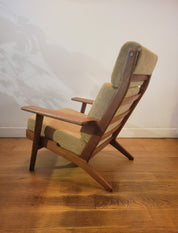 High_back_GE290A_armchair_by_Hans_J._Wegner_for_Getama