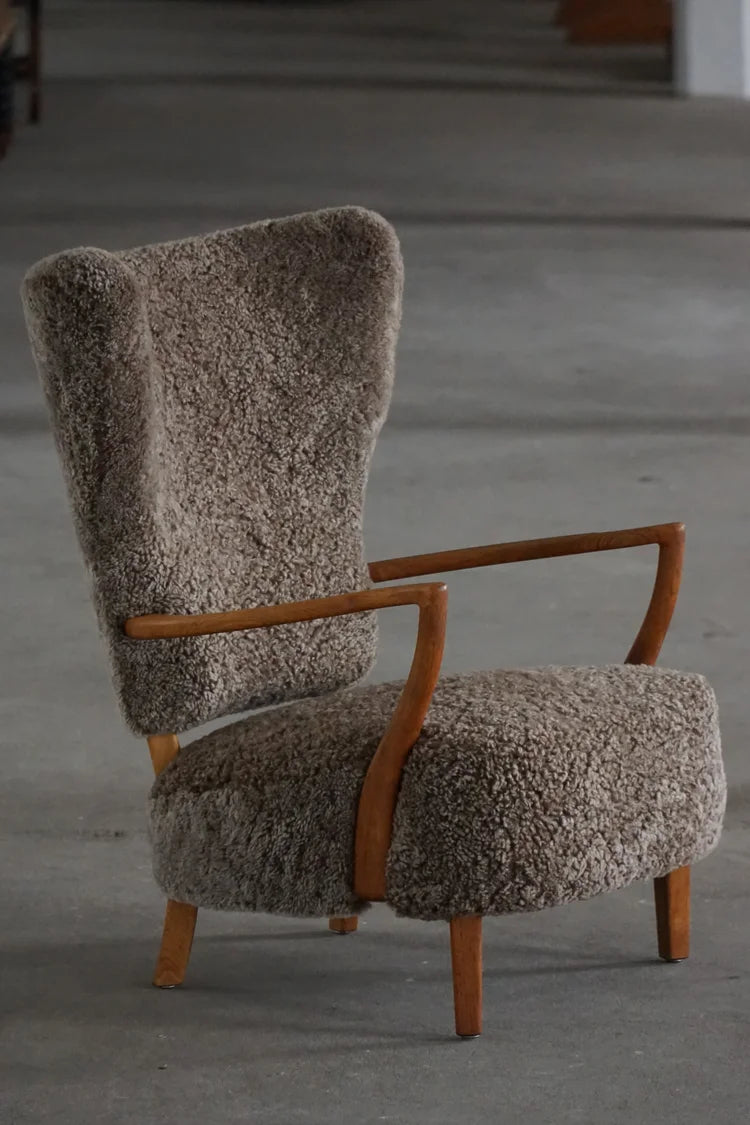 High_Back_Lounge_Chair_in_Oak_and_Lambswool,_Scandinavian_Modern_Style