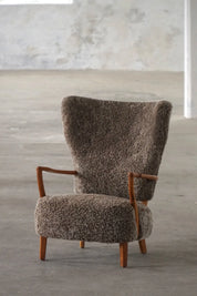 High_Back_Lounge_Chair_in_Oak_and_Lambswool,_Scandinavian_Modern_Style