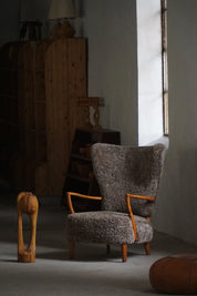 High_Back_Lounge_Chair_in_Oak_and_Lambswool,_Scandinavian_Modern_Style