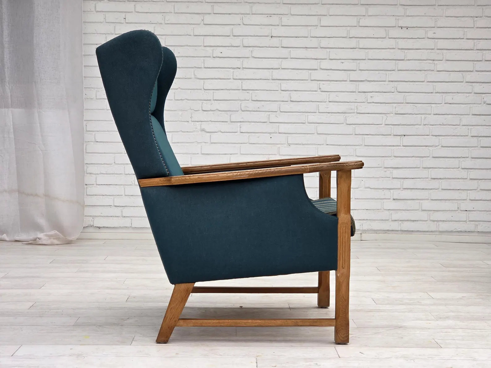 Highback_Armchair,_Turquoise-Green_Wool_&_Oak,_1970s_Denmark