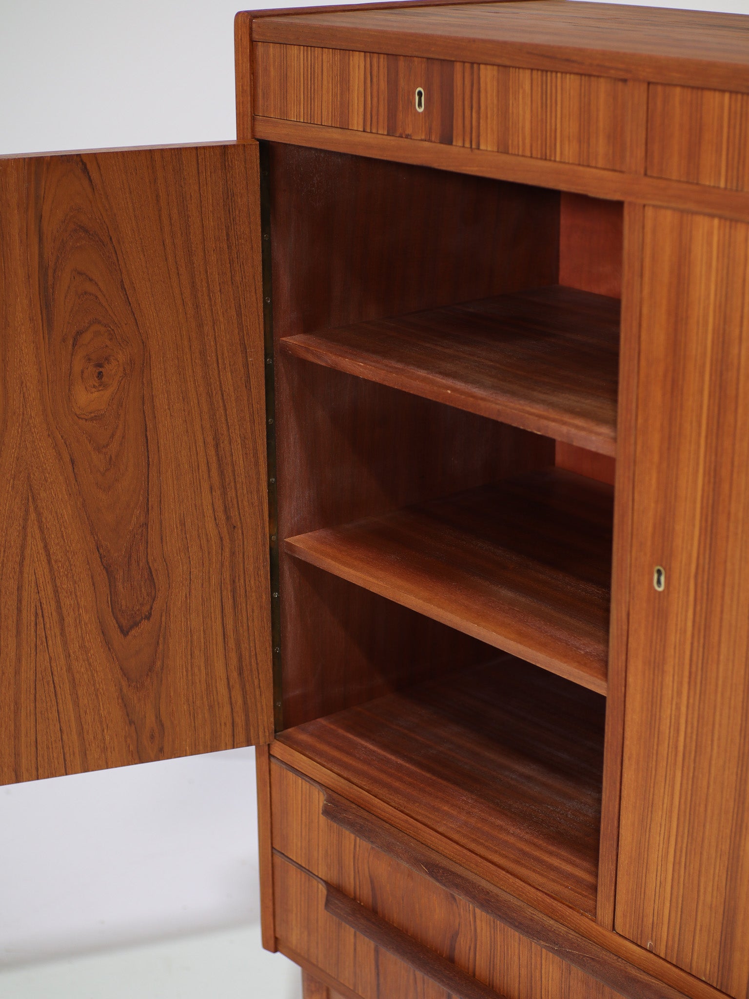Teak_Highboard_by_Andreas_Pedersen_Møbelfabrik,_1960s,_Denmark