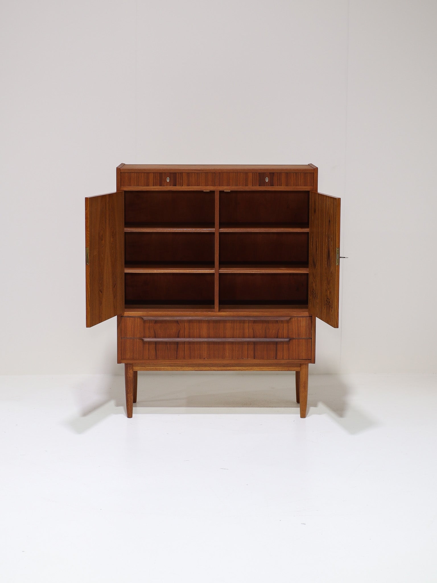 Teak_Highboard_by_Andreas_Pedersen_Møbelfabrik,_1960s,_Denmark