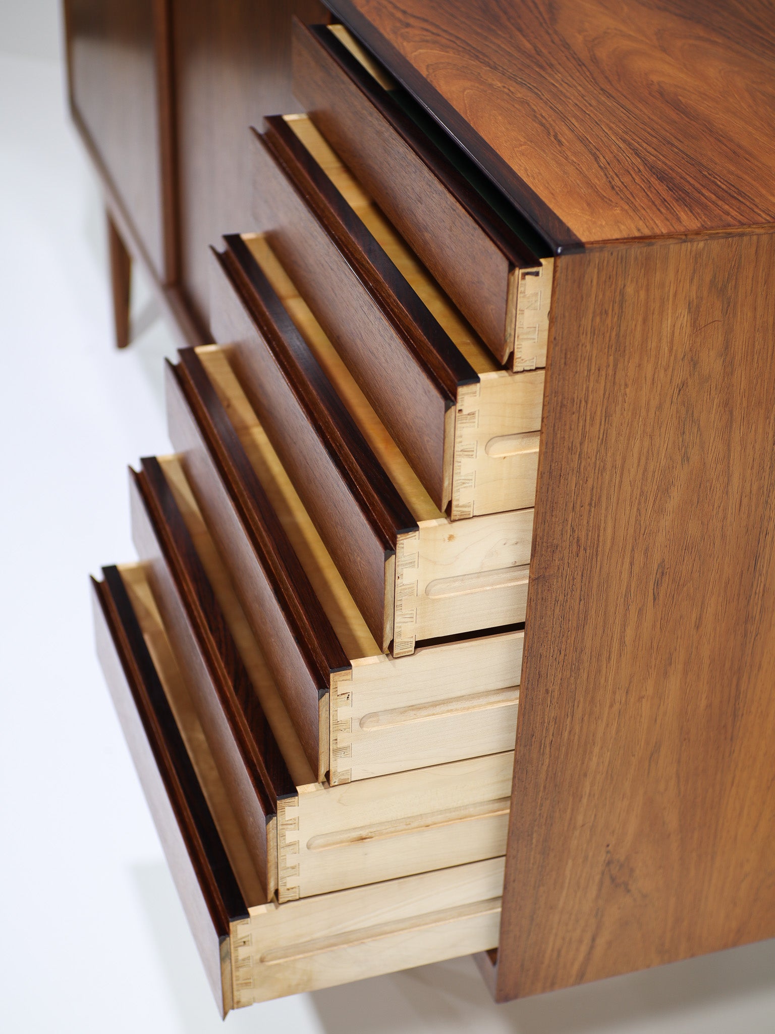 Highboard_Henry_Rosengren_Rosewood_danish_1960s