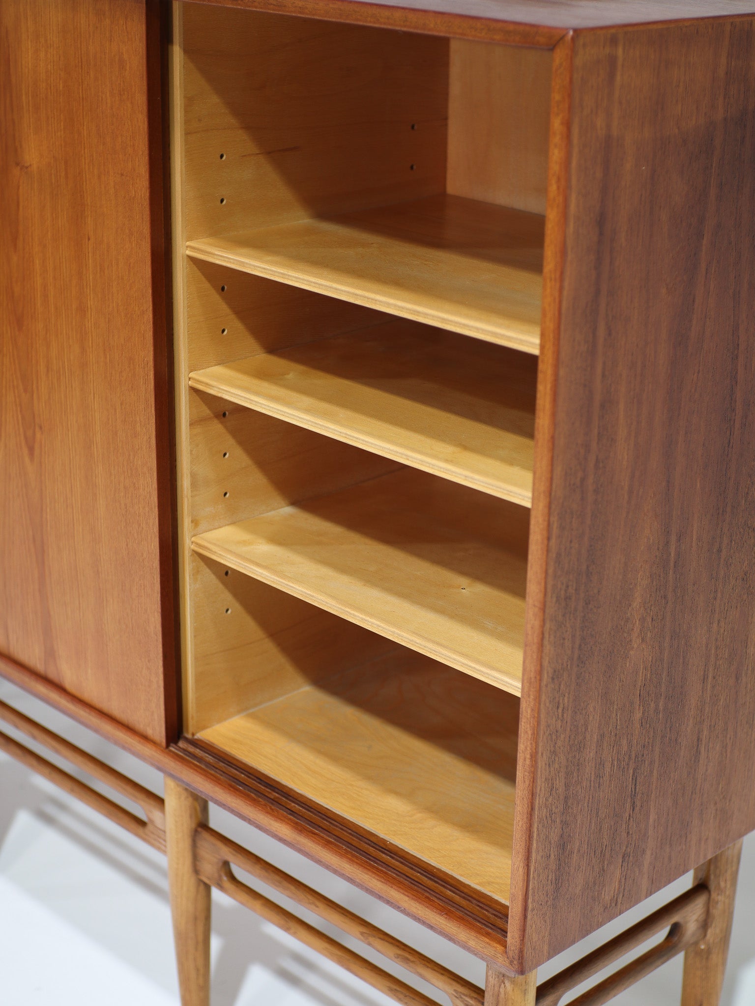 Highboard_Illum_Wikkelsø_model_90_Danish_vintage