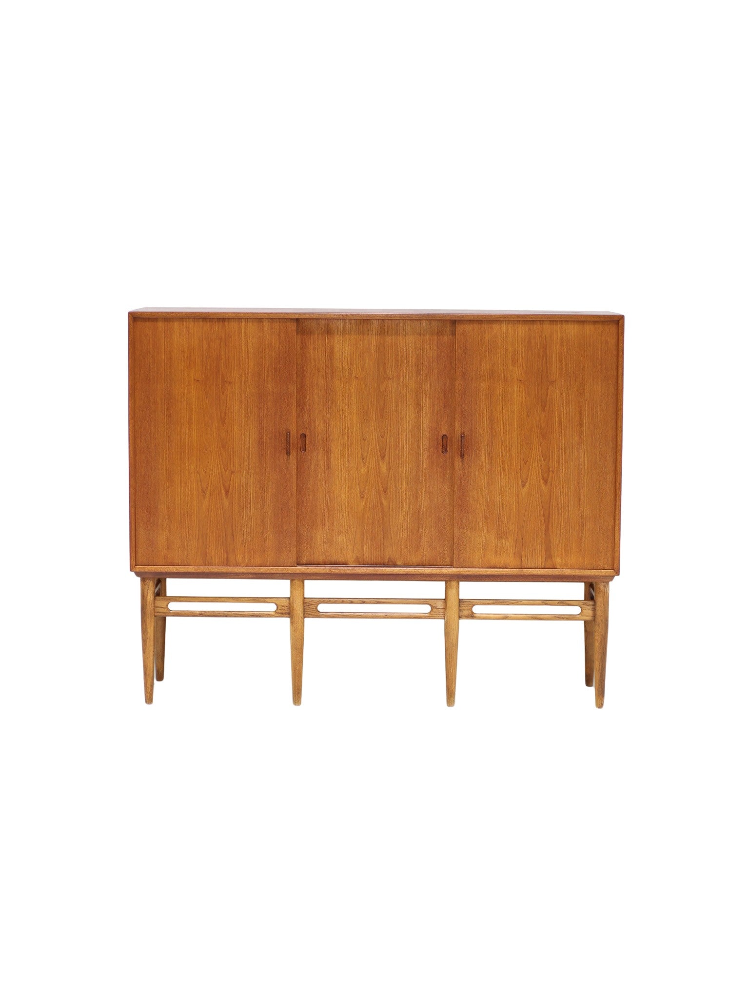 Highboard_Illum_Wikkelsø_model_90_Danish_vintage