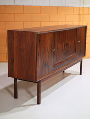 Highboard_with_bar_rosewood_Danish_sideboard