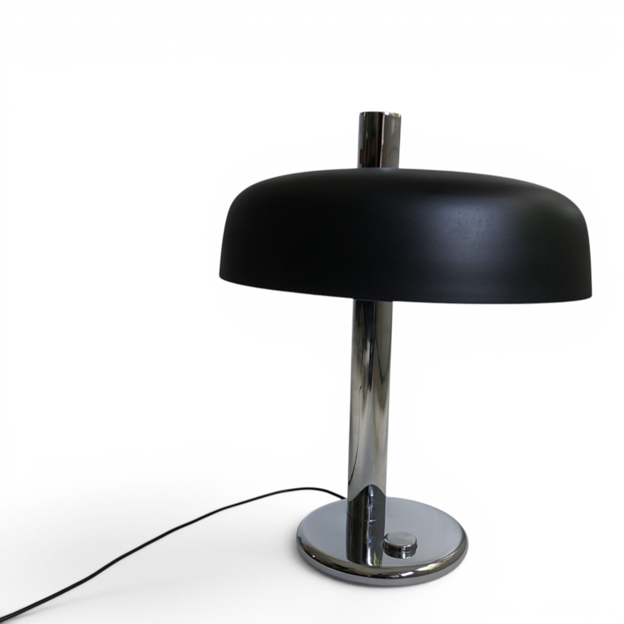 Space_Age_Table_Lamp_by_Hillebrand_Leuchten,_Chrome_and_Black_Metal,_Germany,_1970s