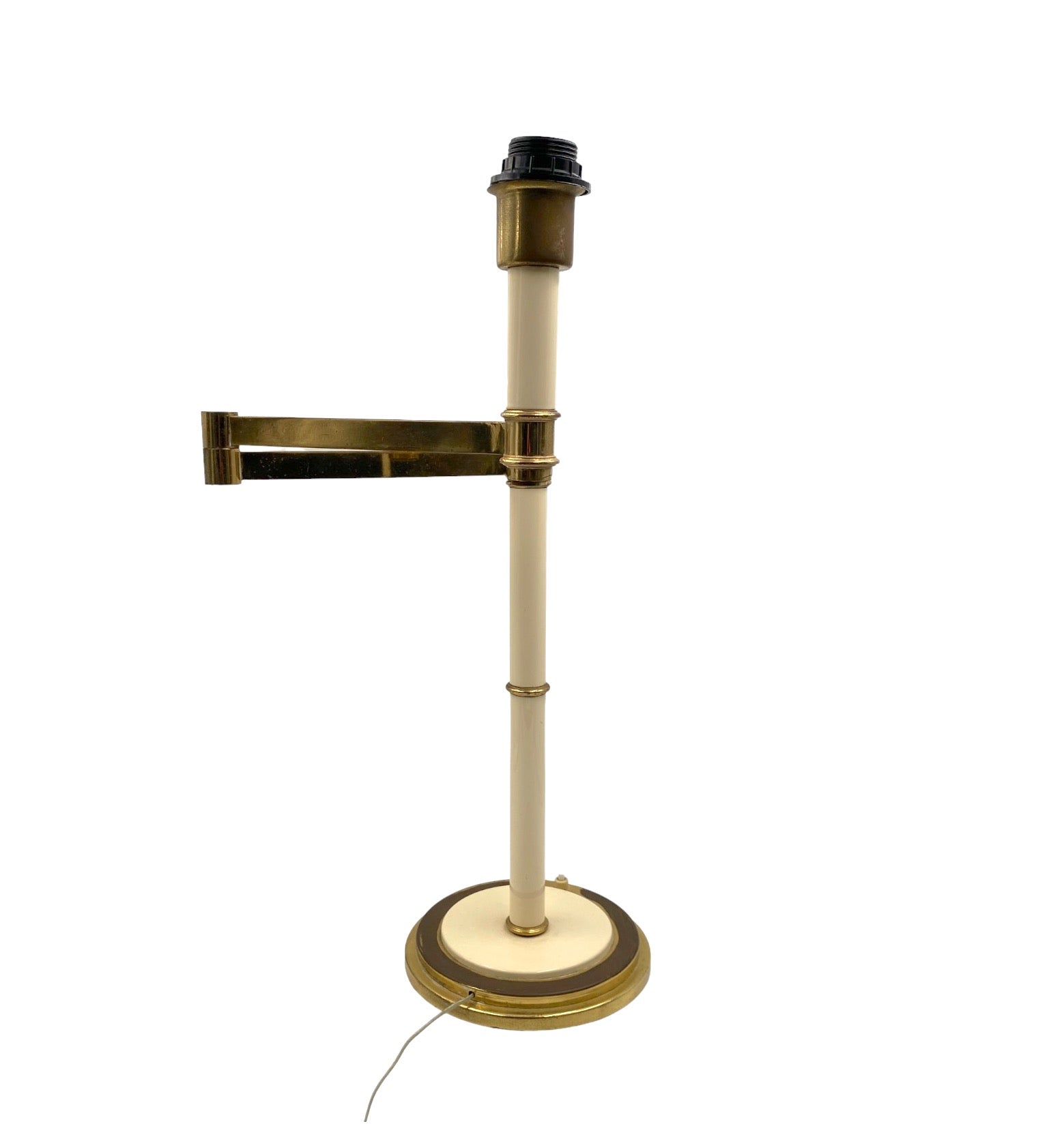 Hollywood_Regency_Brass_Table_Lamp_by_Tommaso_Barbi,_Italy_1970s