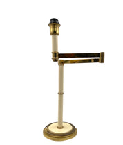 Hollywood_Regency_Brass_Table_Lamp_by_Tommaso_Barbi,_Italy_1970s