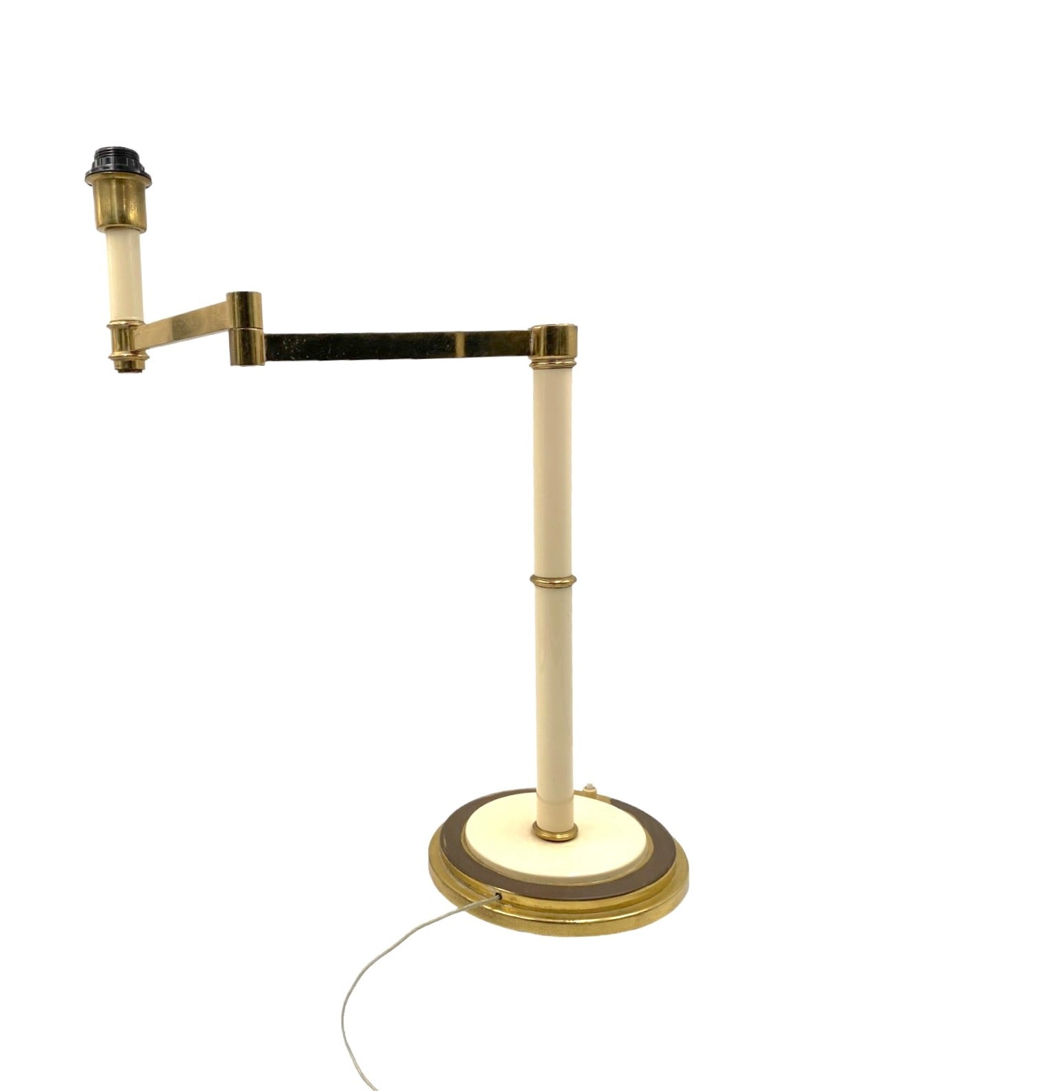 Hollywood_Regency_Brass_Table_Lamp_by_Tommaso_Barbi,_Italy_1970s