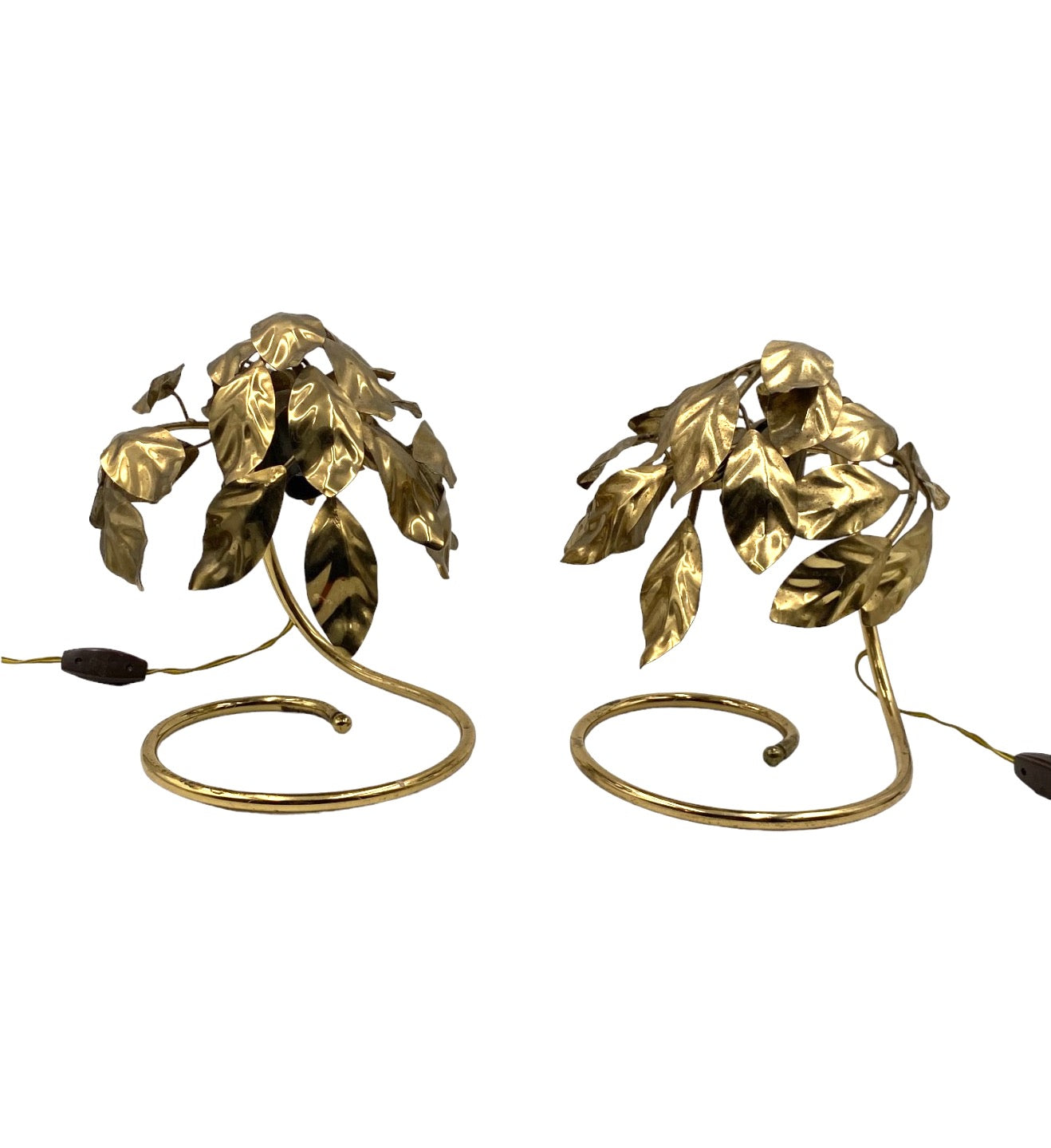 Set_of_2_Hollywood_Regency_Brass_Leaf_Table_Lamps_by_Bottega_Gadda,_Italy_1970s
