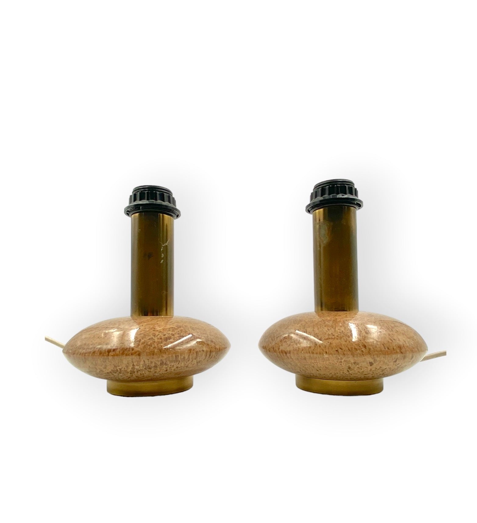 Set_of_2_Hollywood_Regency_Pink_Granite_and_Brass_Table_Lamps,_Italy_1970s