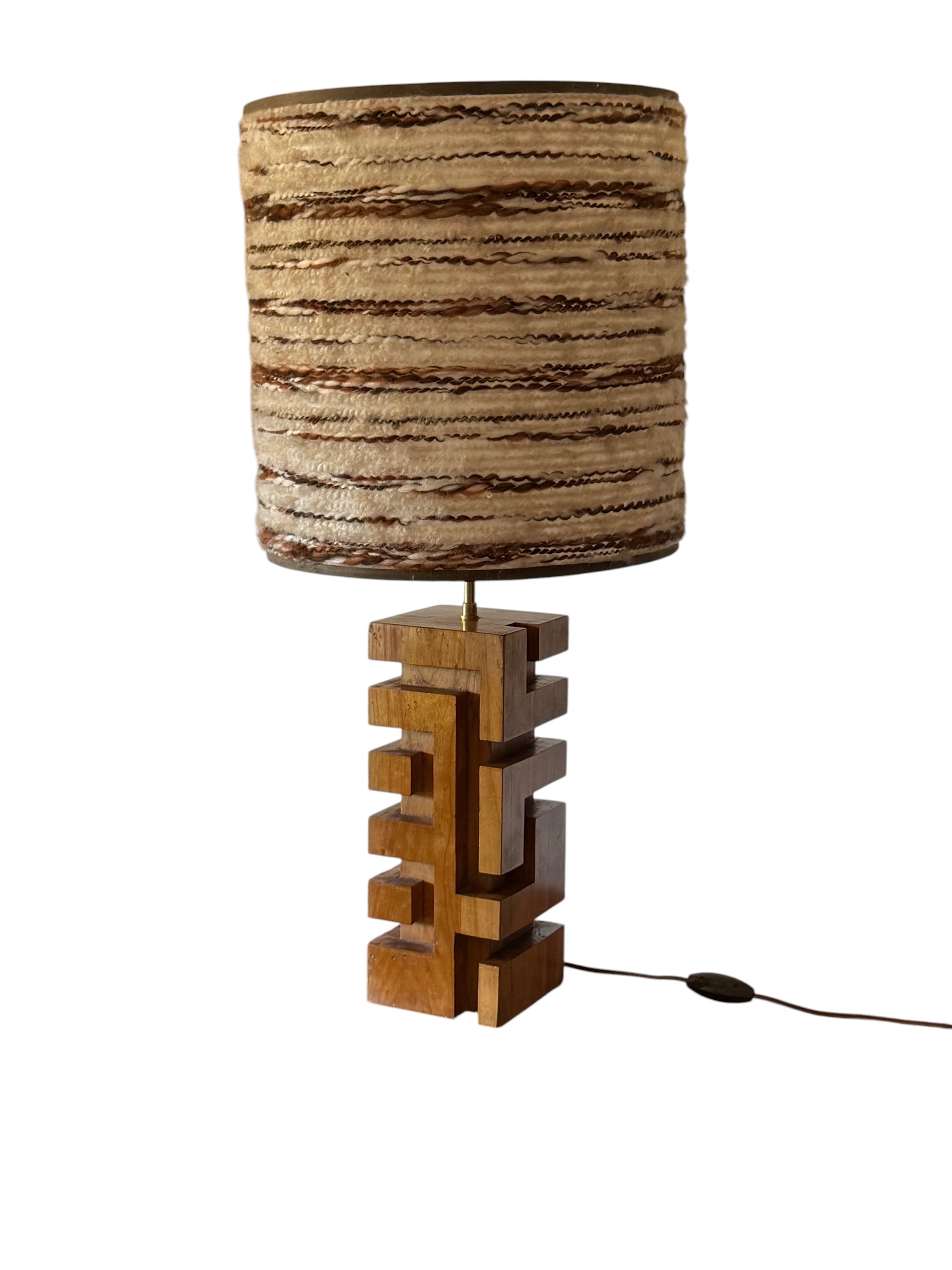 Hollywood_Regency_Wood_and_Brass_Table_Lamp_with_Lampshade,_France,_1970s
