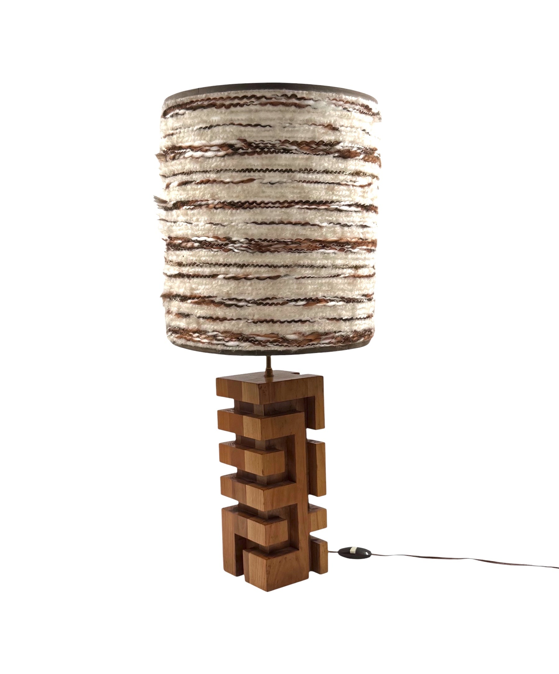 Hollywood_Regency_Wood_and_Brass_Table_Lamp_with_Lampshade,_France,_1970s