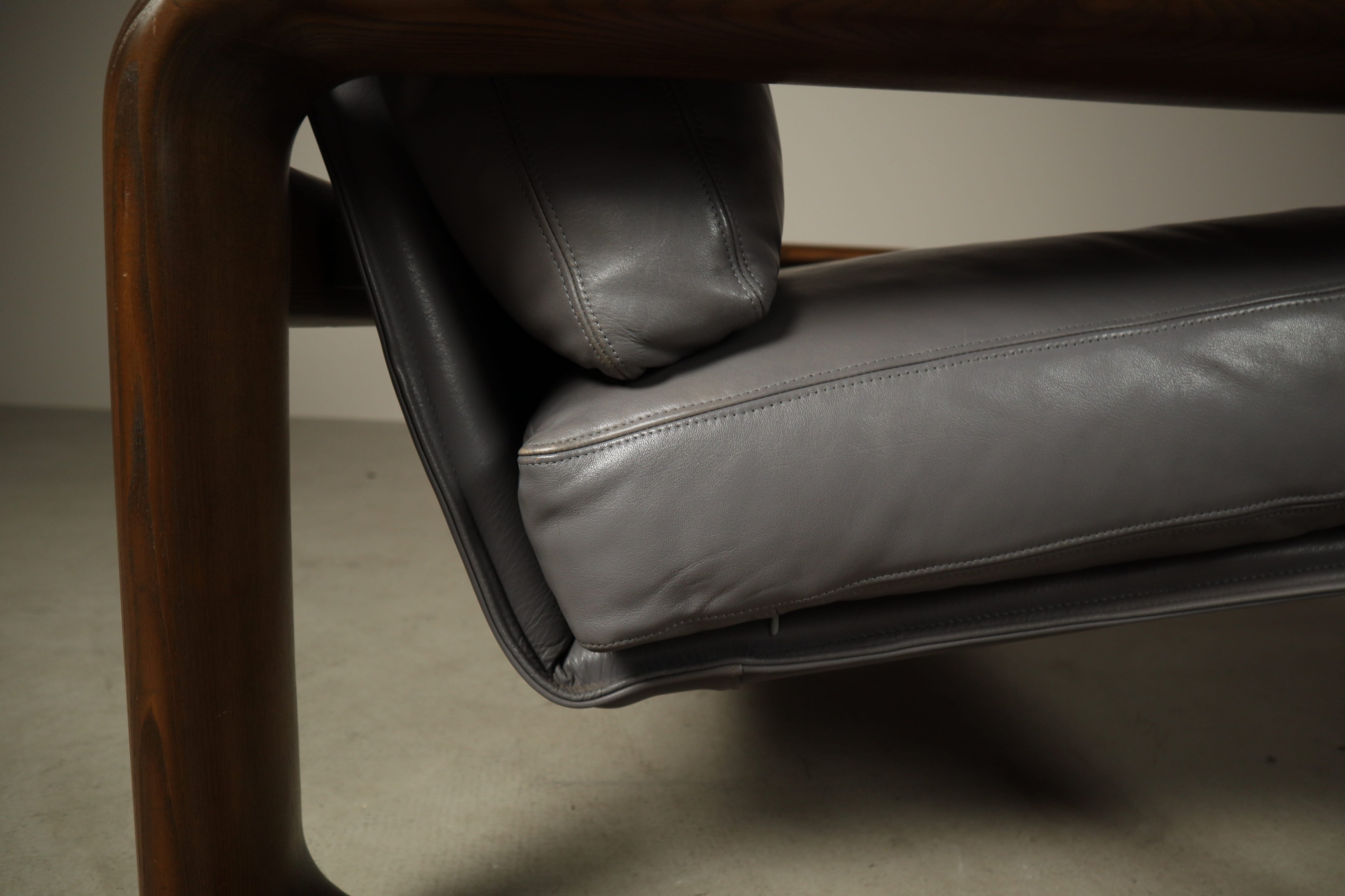 Hombre_two-seat_sofa_by_Burkhard_Vogtherr_for_Rosenthal_Furniture,_1970s