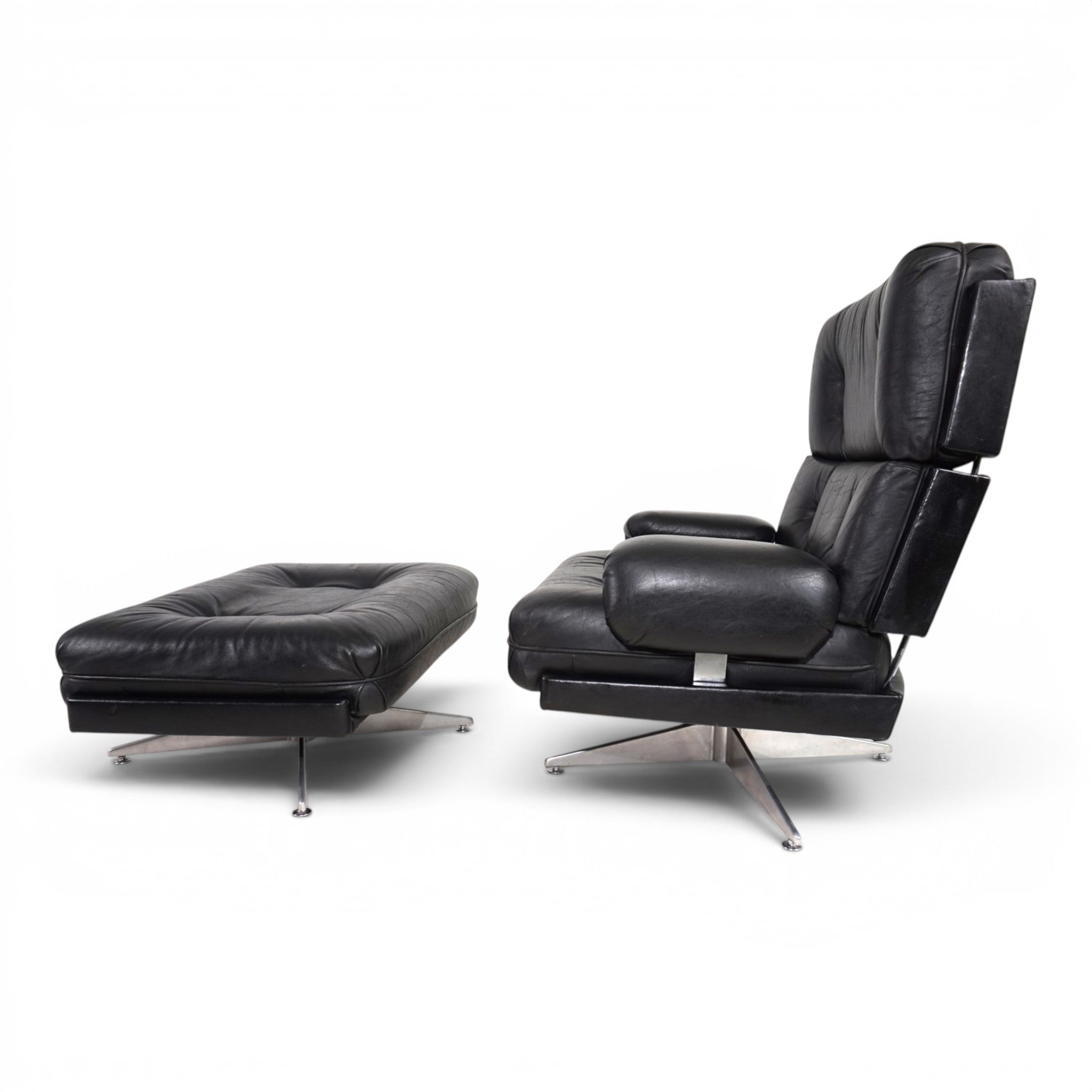 Howard_Keith_Kohinoor_Swivel_Lounge_Chair_and_Ottoman_for_HK_Furniture,_England,_1960s