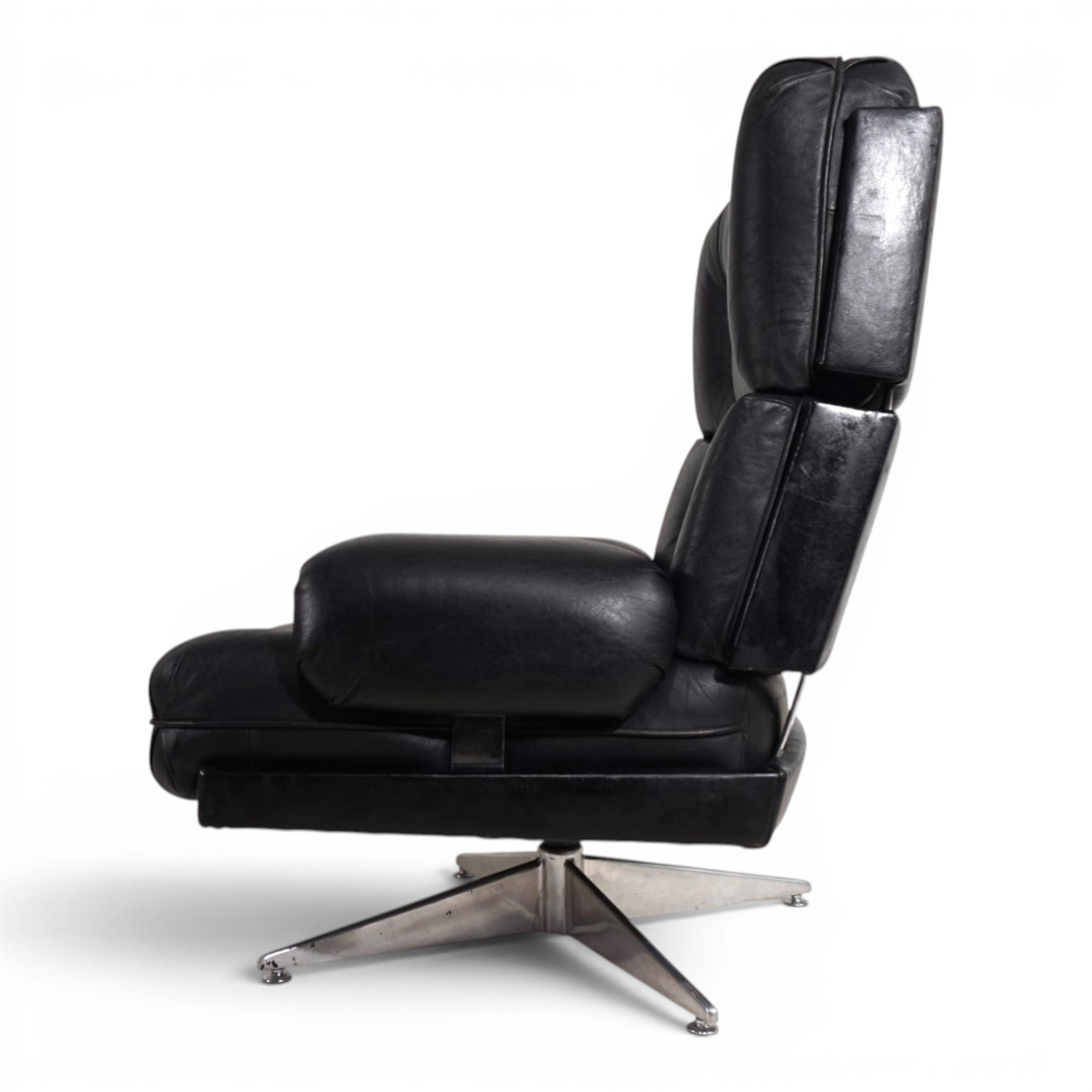 Howard_Keith_Kohinoor_Swivel_Lounge_Chair_and_Ottoman_for_HK_Furniture,_England,_1960s