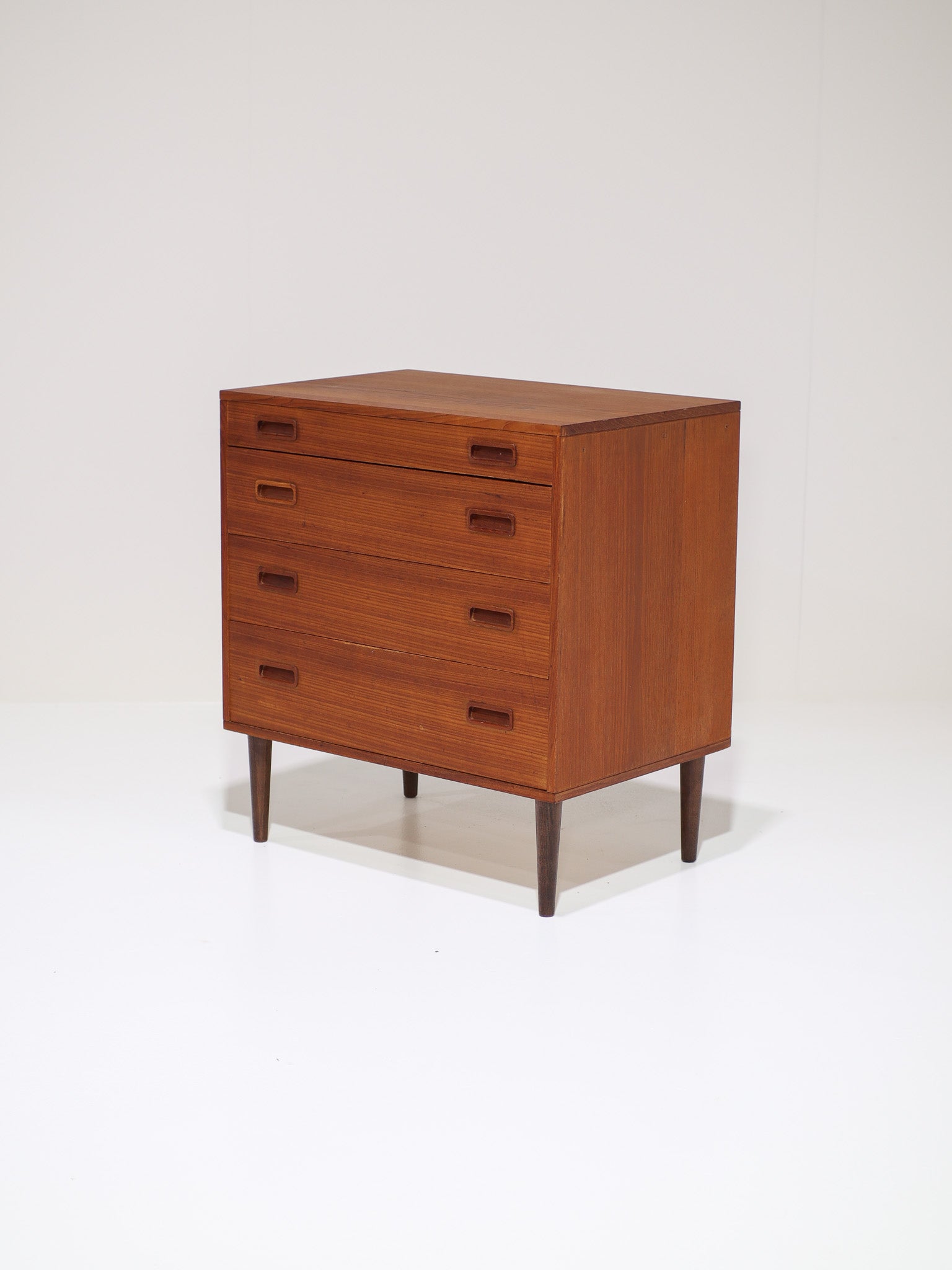 Chest_of_Drawers_Hundevad_Teak_1960s_Denmark