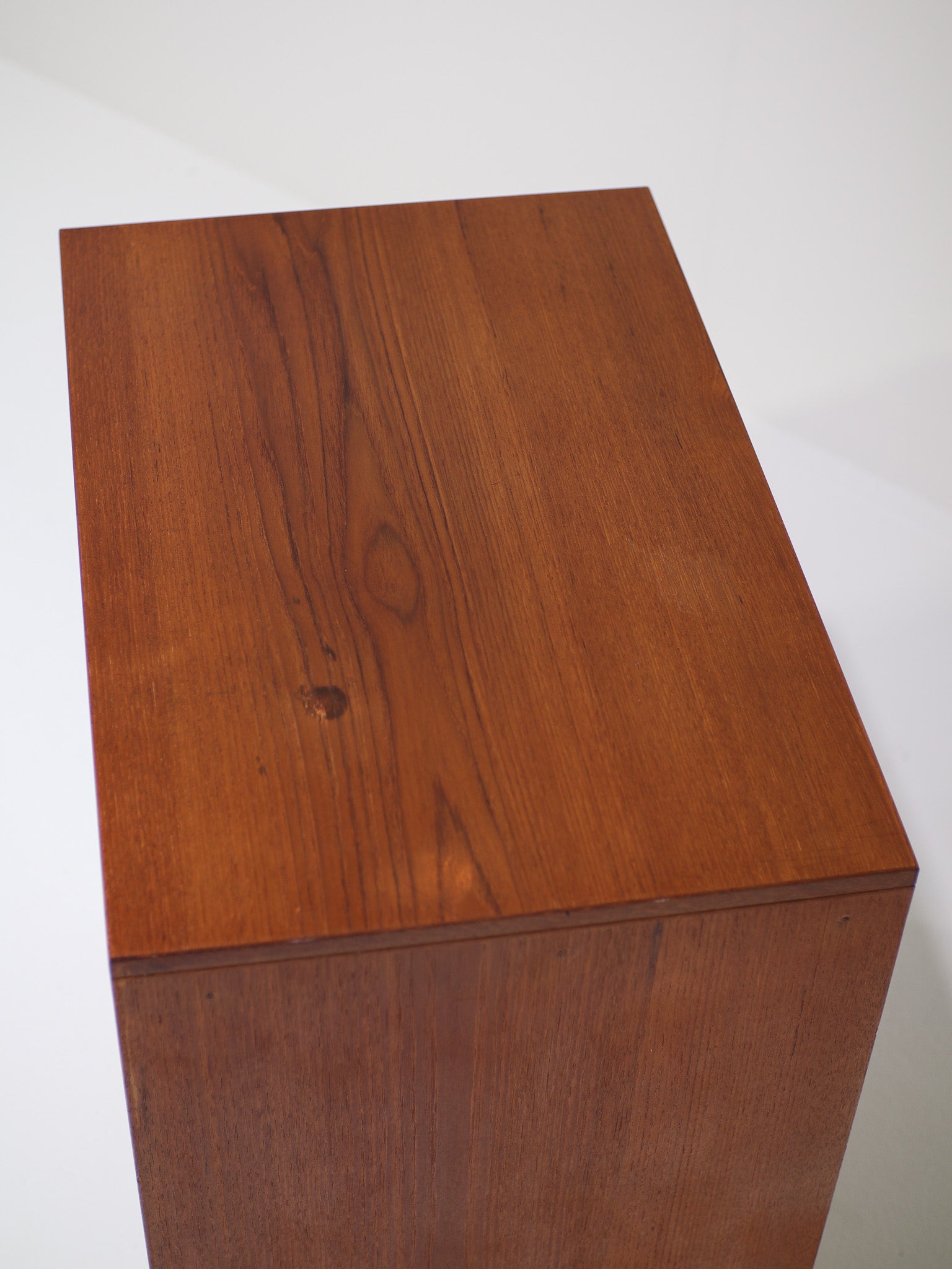 Chest_of_Drawers_Hundevad_Teak_1960s_Denmark