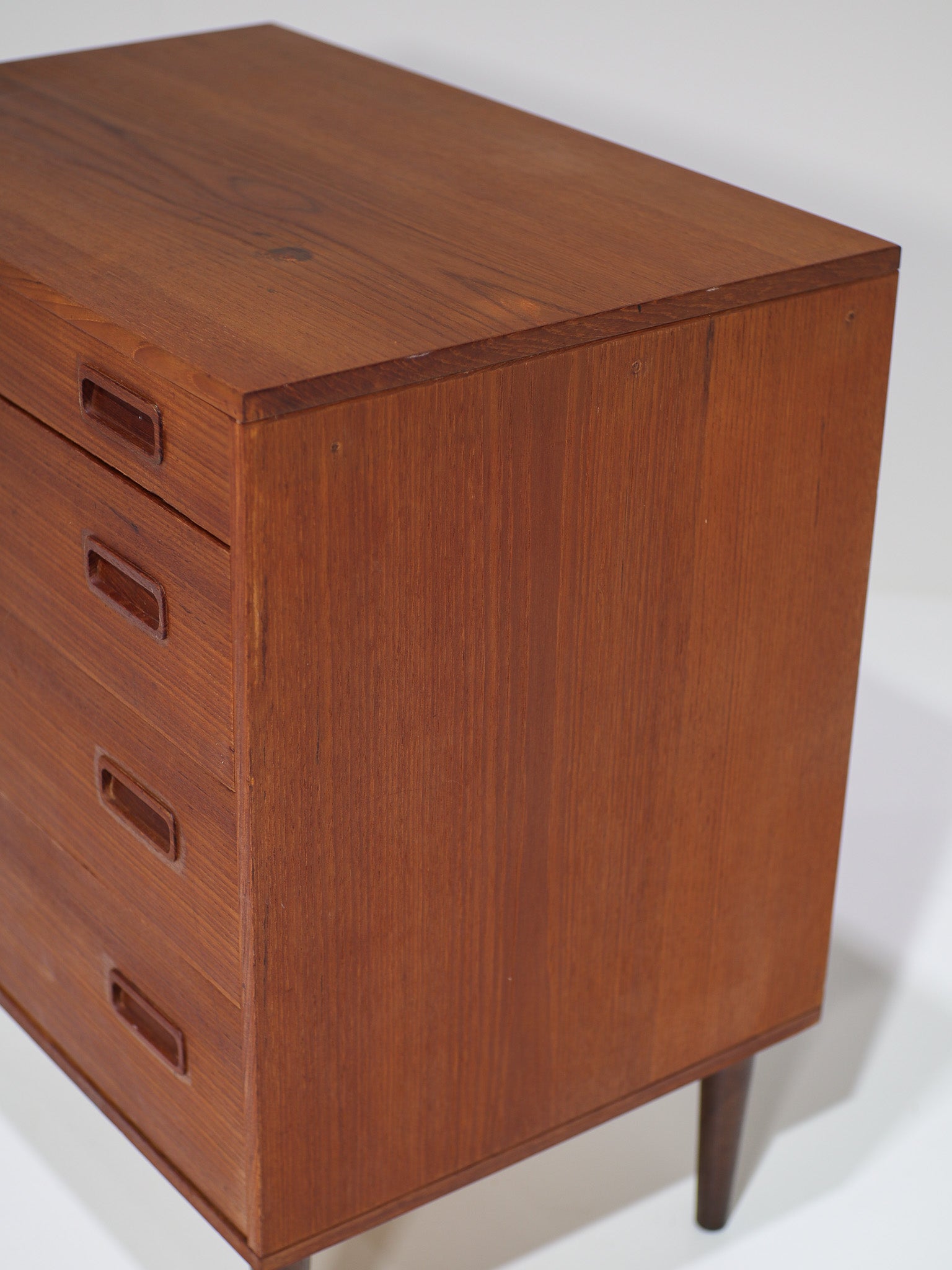 Chest_of_Drawers_Hundevad_Teak_1960s_Denmark