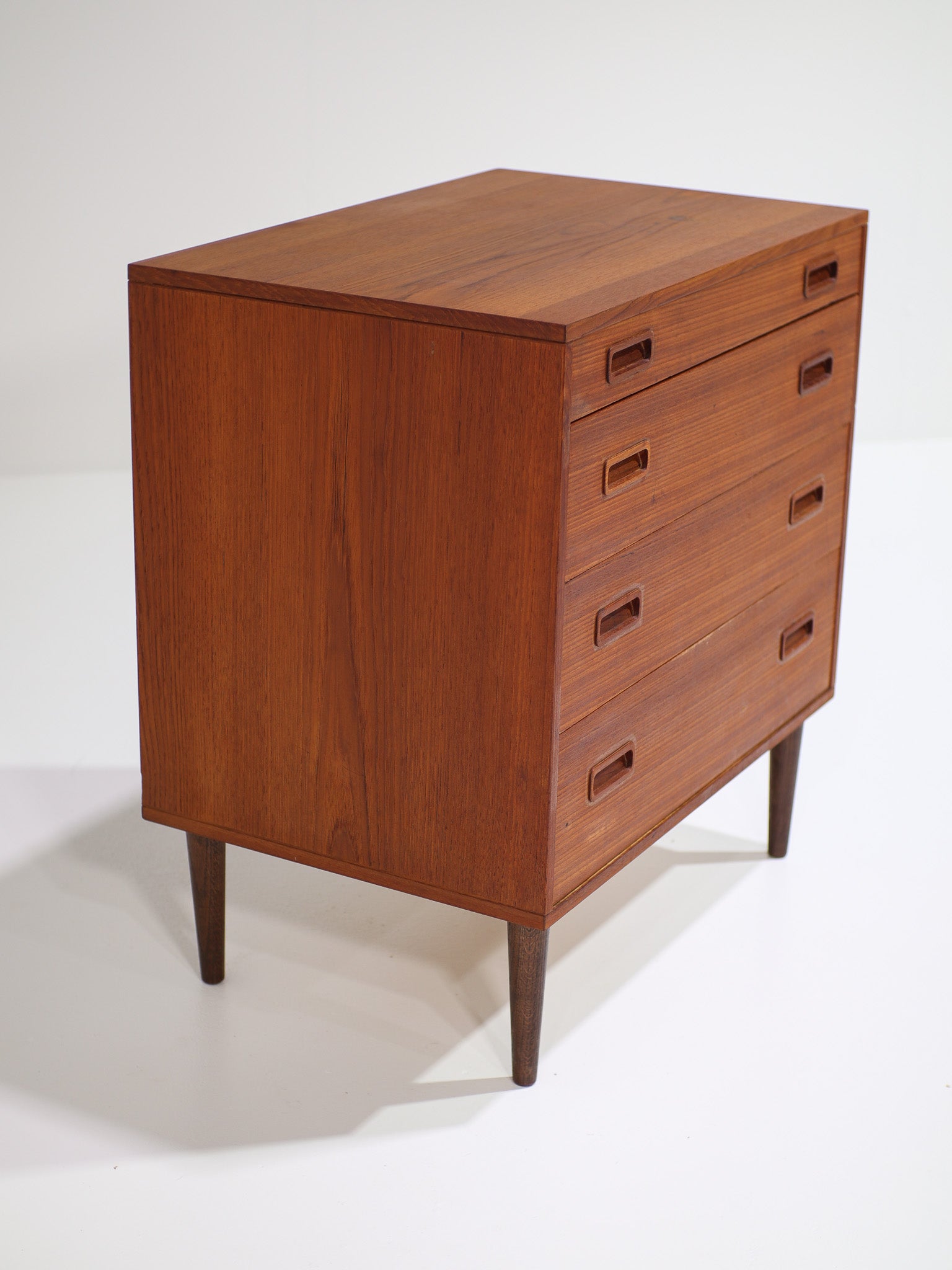 Chest_of_Drawers_Hundevad_Teak_1960s_Denmark