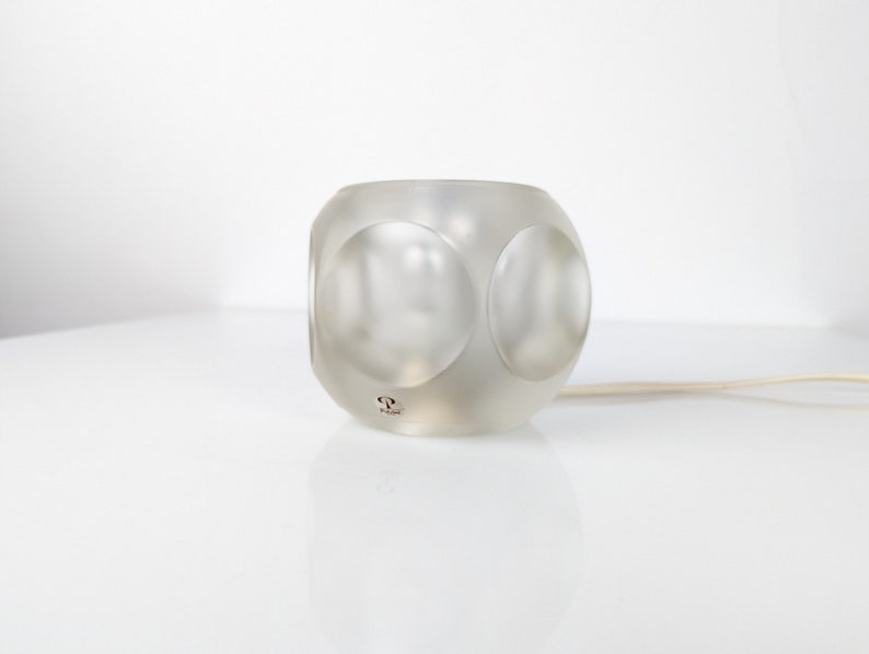 Ice_Cube_Crystal_Table_Lamp_by_Peill_&_Putzler,_Germany,_1970s
