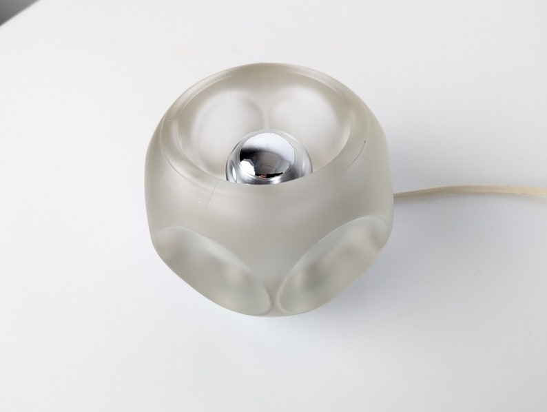 Ice_Cube_Crystal_Table_Lamp_by_Peill_&_Putzler,_Germany,_1970s