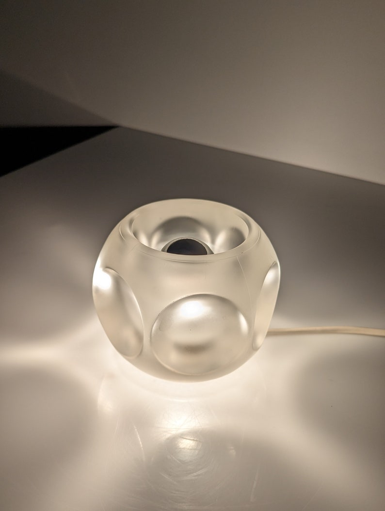 Ice_Cube_Crystal_Table_Lamp_by_Peill_&_Putzler,_Germany,_1970s