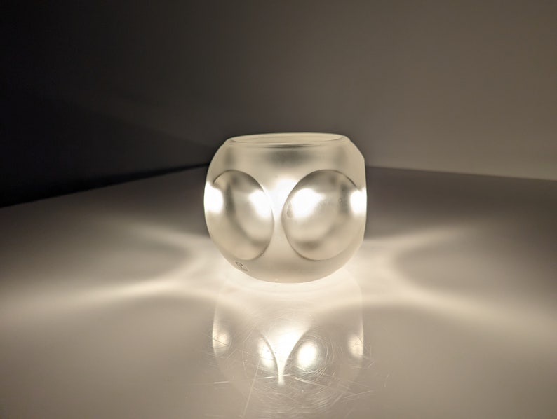 Ice_Cube_Crystal_Table_Lamp_by_Peill_&_Putzler,_Germany,_1970s
