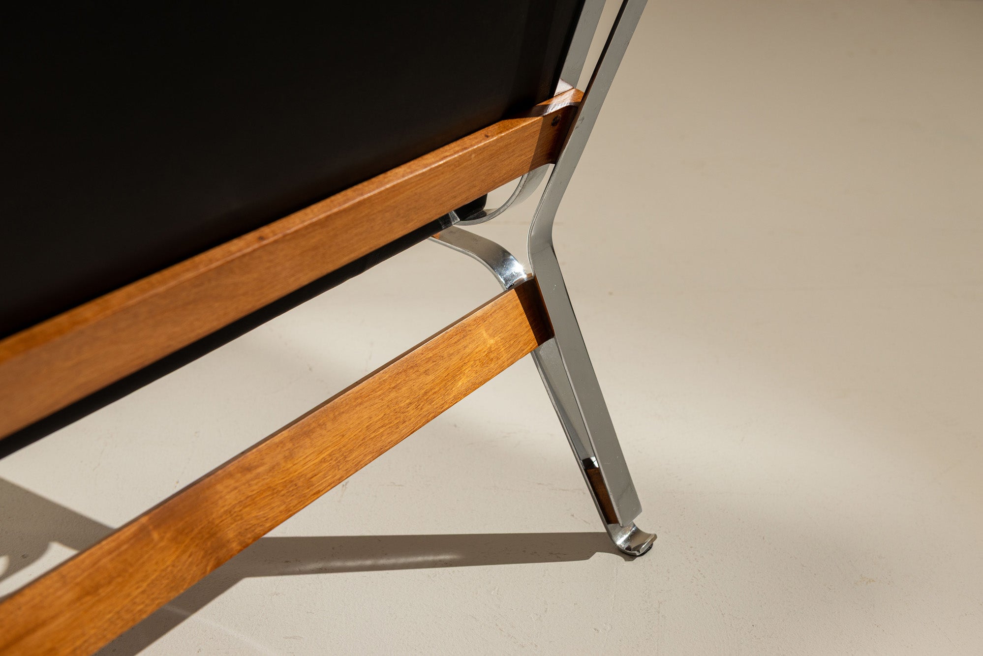 Ico_Parisi_Lounge_Chair_for_Cassina_in_Walnut_and_Leather,_1950s